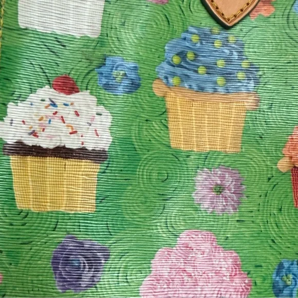 Rare DOONEY & BOURKE Kelly Green Cupcake Print Coated Canvas Limited Ed Satchel - Picture 15 of 15